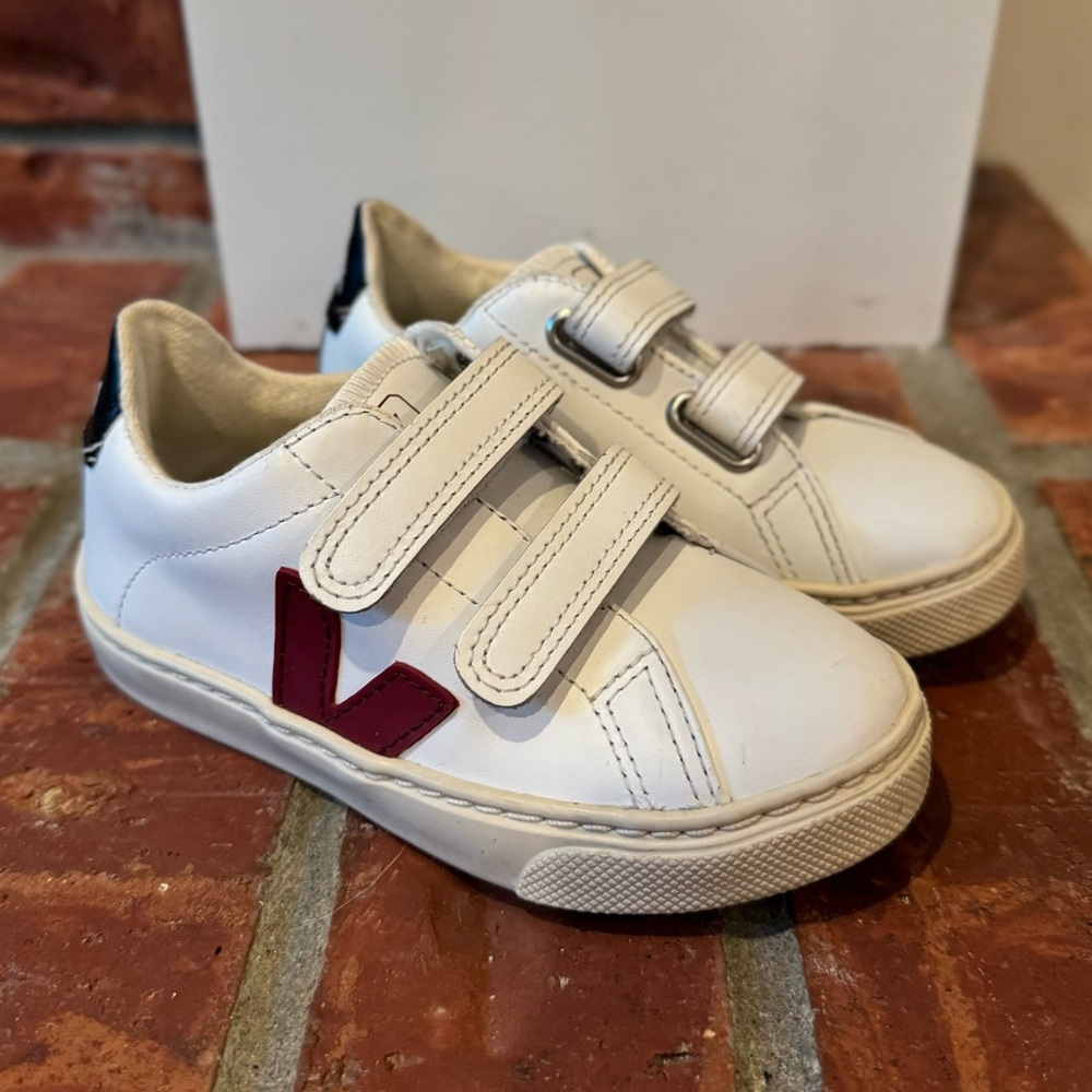 Veja Kids Sneakers 9.5